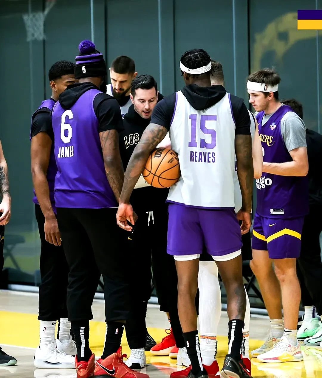 爱游戏体育投注平台 詹姆斯和斯图尔特事件